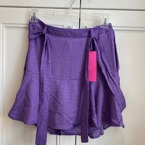 Juniors Medium purple polka dot skort